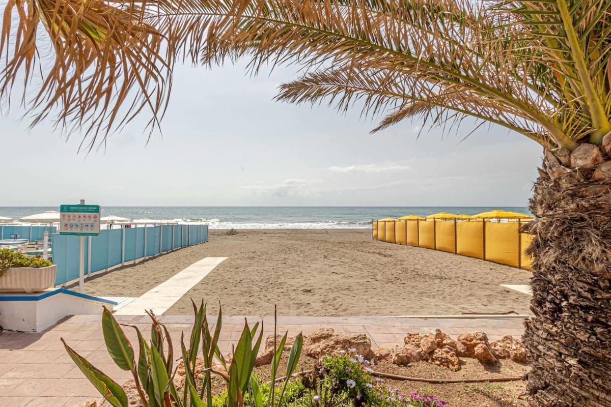 797 Holiday Rentals- Duplex Para 7 En La Carihuela A 1 Min De La Playa توريمولينوس المظهر الخارجي الصورة