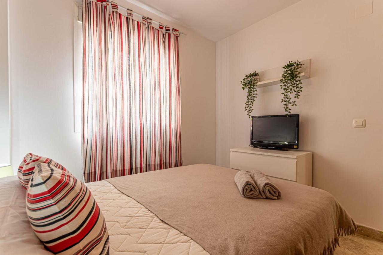 797 Holiday Rentals- Duplex Para 7 En La Carihuela A 1 Min De La Playa توريمولينوس المظهر الخارجي الصورة