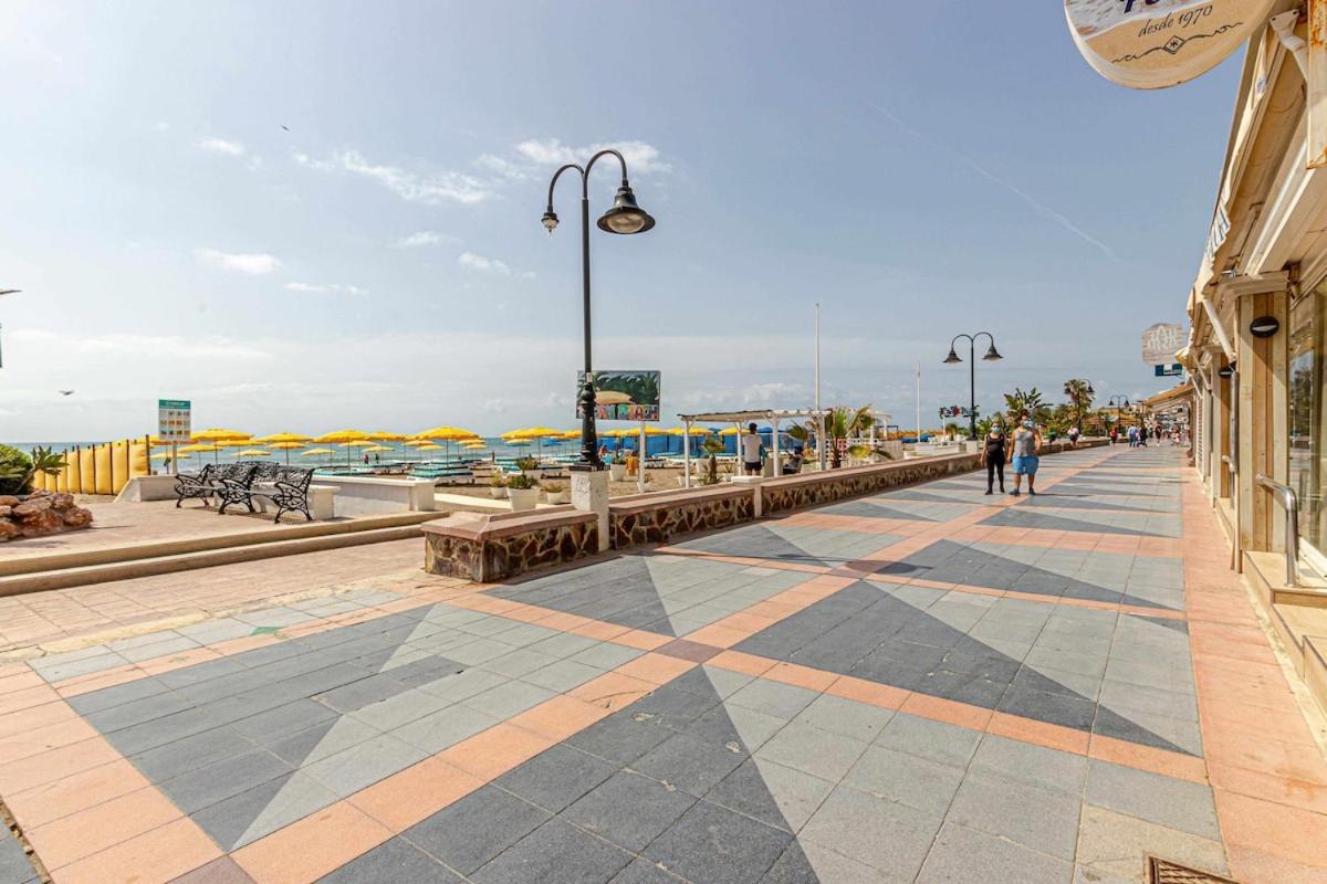 797 Holiday Rentals- Duplex Para 7 En La Carihuela A 1 Min De La Playa توريمولينوس المظهر الخارجي الصورة